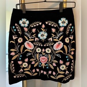 Velvet embroidered skirt